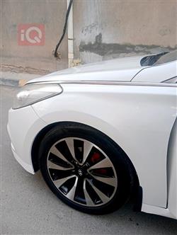 هيونداي أزيرا